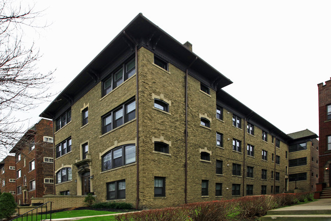 Derbyshire Apartments in Cleveland Heights, OH - Building Photo - Building Photo