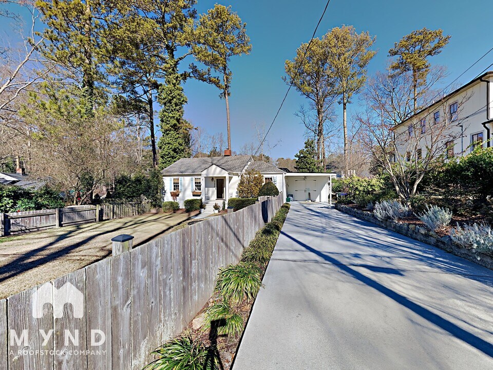 3120 Skyland Dr NE in Chamblee, GA - Building Photo
