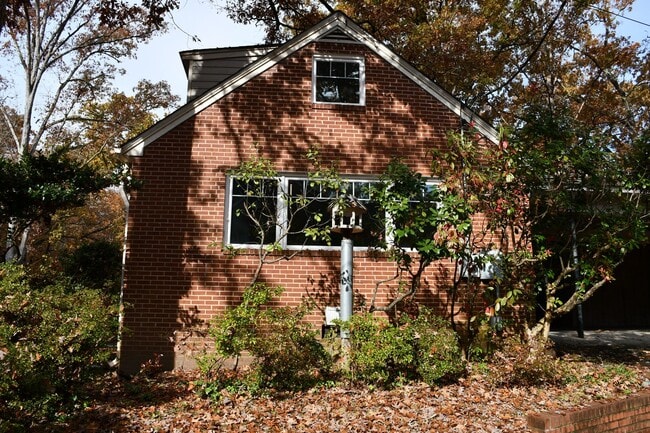 530 Sunset Dr in Sanford, NC - Building Photo - Building Photo