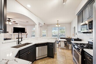 6426 E Linpar Ct in Houston, TX - Building Photo - Building Photo