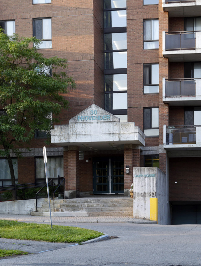 Cliff House in Ottawa, ON - Building Photo - Building Photo