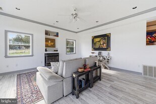 11641 Glen Rd in Potomac, MD - Building Photo