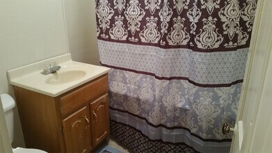 700 N 6th St in Red Oak, IA - Building Photo - Building Photo