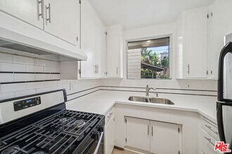 1215 Hayworth Ave in West Hollywood, CA - Building Photo - Building Photo