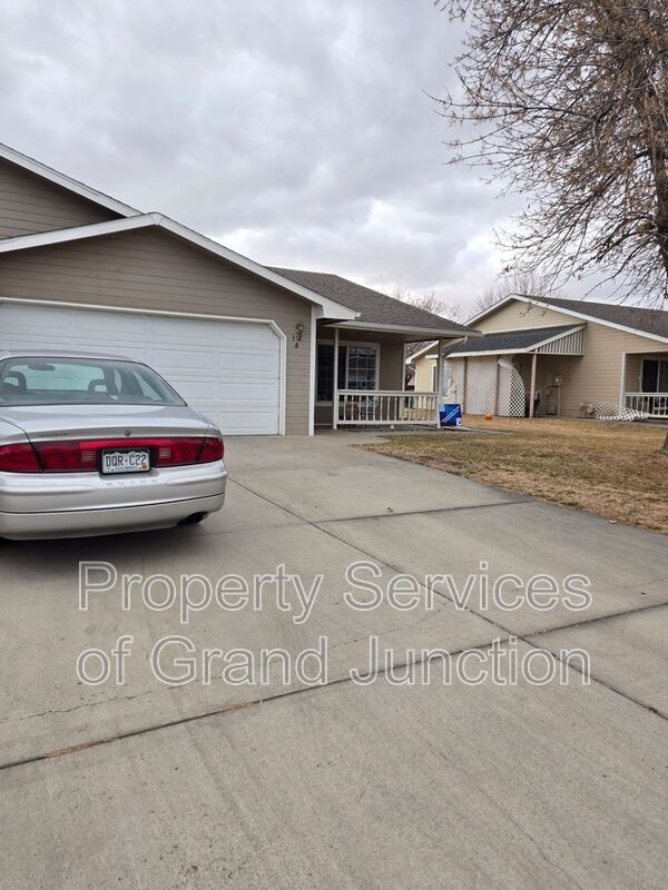 property at 517-518 29 3/8 Rd