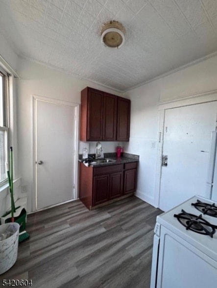 97 Market St, Unit 10 in Paterson, NJ - Foto de edificio - Building Photo