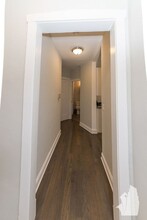 5045 N Damen Ave in Chicago, IL - Foto de edificio - Building Photo