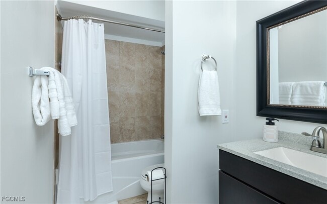 property at 9350 Lennex Ln