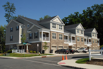 Waterview at Hanover in Cedar Knolls, NJ - Building Photo - Building Photo