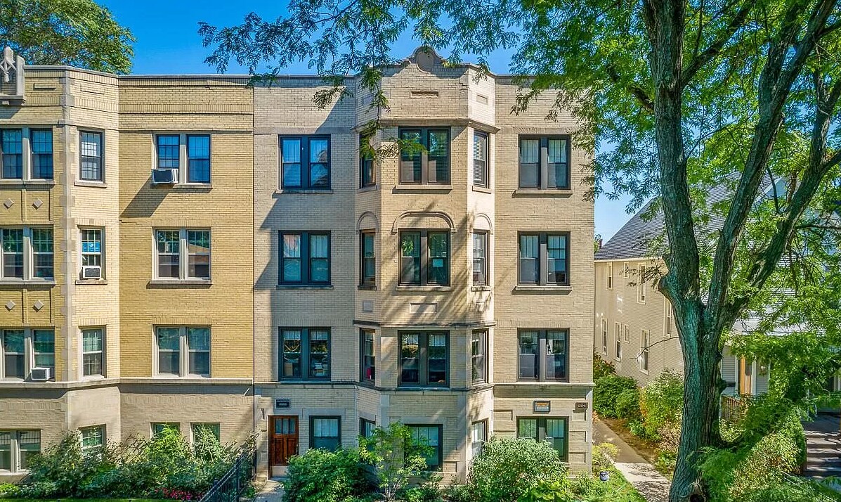 4863 N Hermitage Ave in Chicago, IL - Building Photo