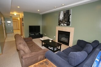918 N Paulina St, Unit A01W in Chicago, IL - Foto de edificio - Building Photo