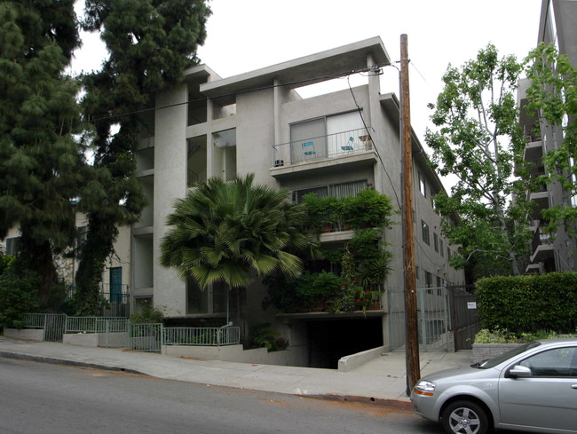 1626 N Fuller Ave in Los Angeles, CA - Building Photo - Building Photo