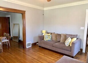 11710 Buckingham Ave in Cleveland, OH - Foto de edificio - Building Photo