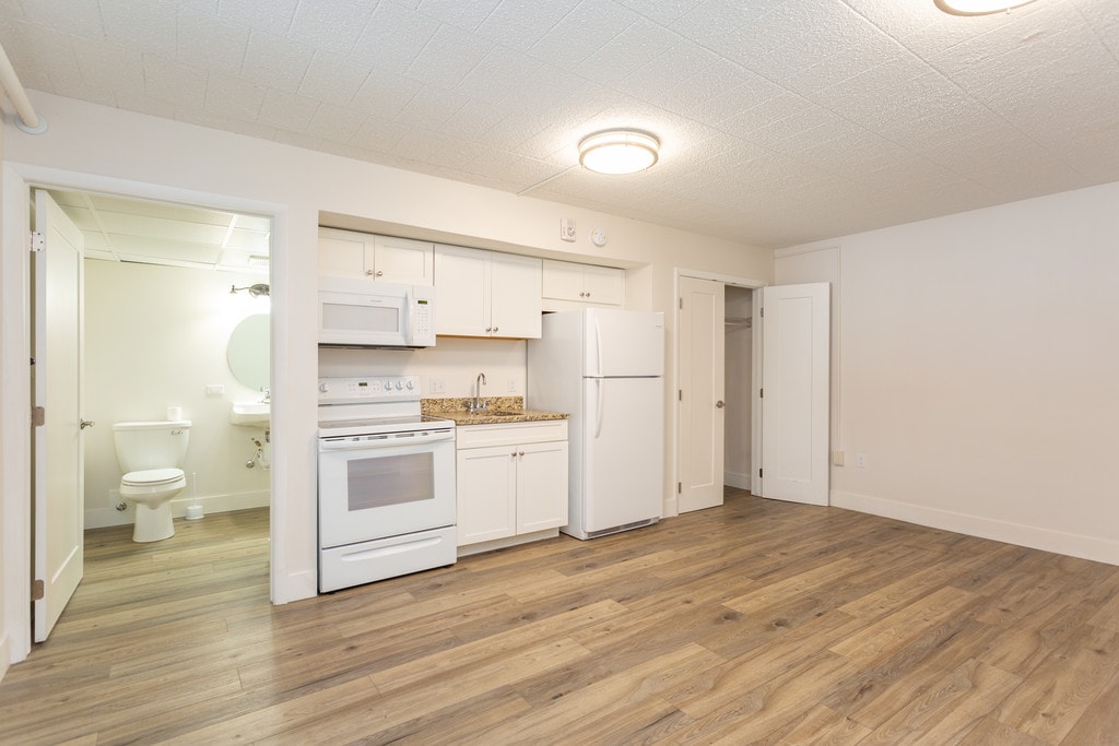 East Bay Flats Apartments Traverse City, MI Apartments For Rent