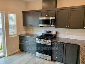 11457 SW Mont Blanc St in Wilsonville, OR - Building Photo - Building Photo