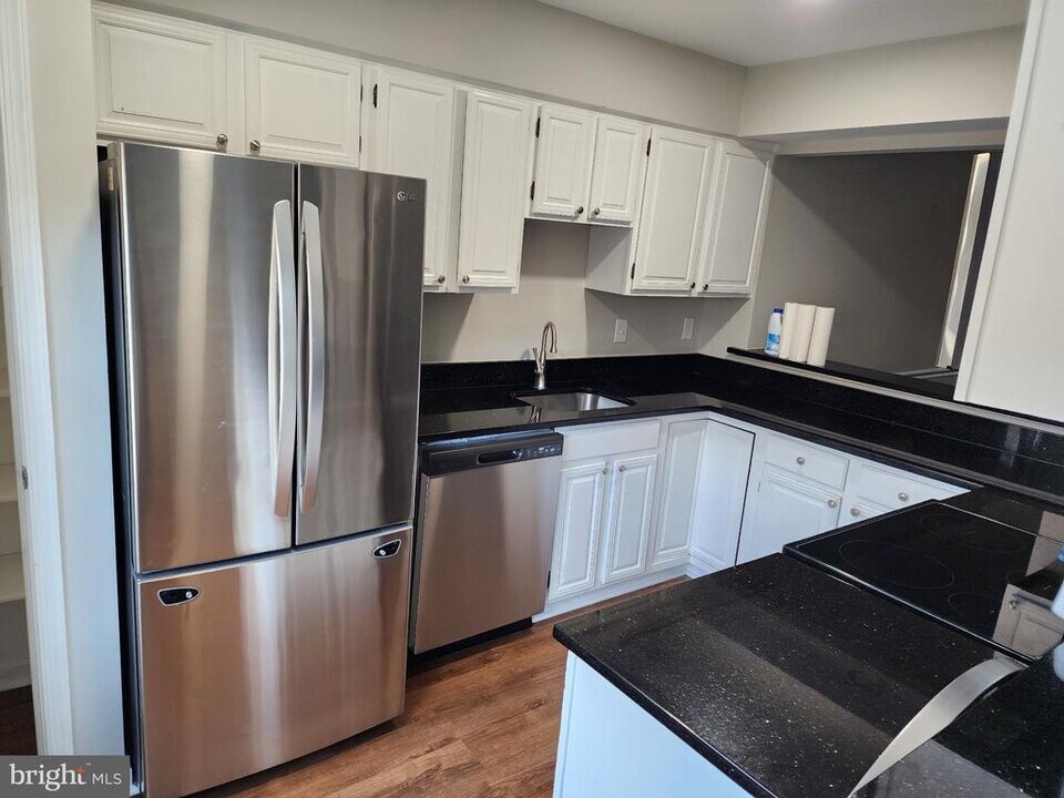 7710 Marshall Heights Ct in Falls Church, VA - Building Photo