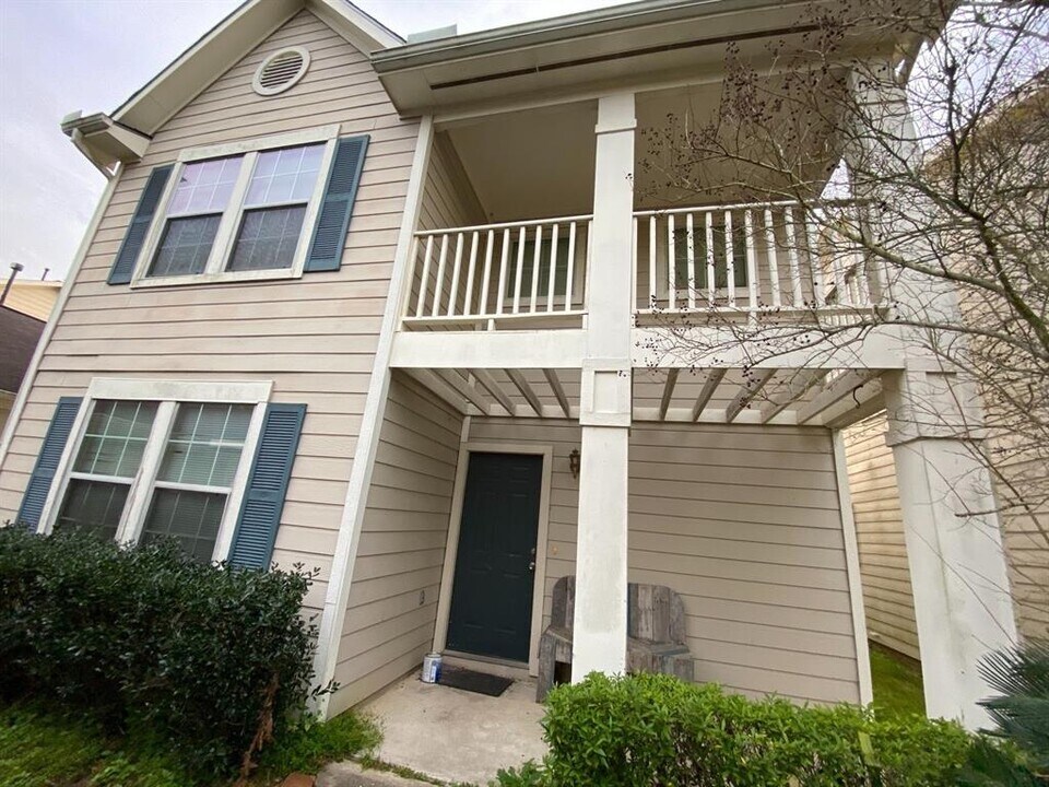 5830 Silver Oak in Missouri City, TX - Building Photo