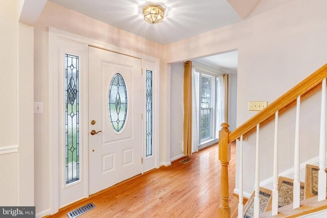 15385 Bevanwood Dr in Woodbridge, VA - Building Photo - Building Photo