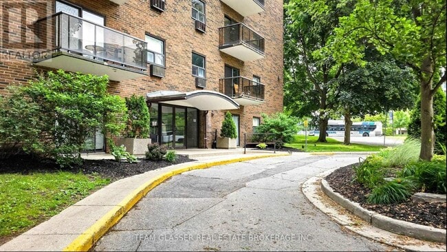 property at 530 Proudfoot Ln