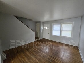 247 Madison St in Waterloo, IA - Building Photo - Building Photo