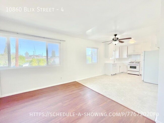 10860 Blix St in Los Angeles, CA - Building Photo - Building Photo