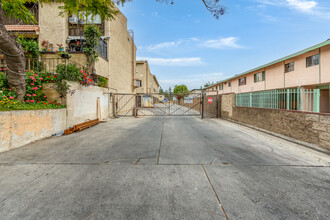 Panorama Park in Panorama City, CA - Building Photo - Building Photo