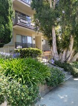 7245 Franklin Ave in Los Angeles, CA - Building Photo