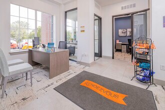 Rendezvous in Edmond, OK - Foto de edificio - Interior Photo