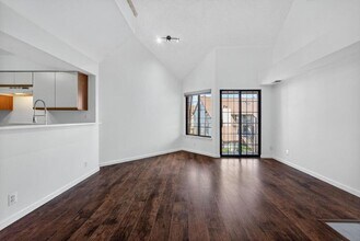 6017 Curtier Dr in Alexandria, VA - Building Photo - Building Photo