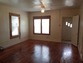 1023 W University Dr in Portales, NM - Building Photo - Building Photo