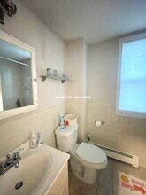 267 E Cottage St, Unit 3 in Boston, MA - Foto de edificio - Building Photo