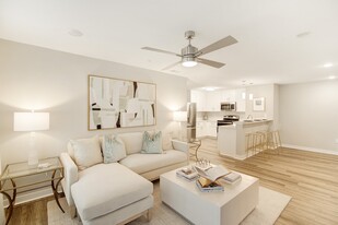 The Azul Apartment Homes in Oxford, MS - Building Photo