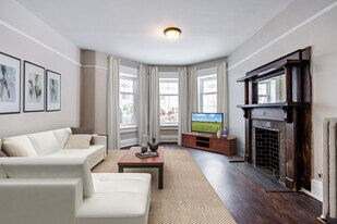 The Maitlands in Toronto, ON - Building Photo