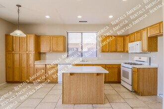 17547 W Coyote Trail Dr in Goodyear, AZ - Foto de edificio - Building Photo