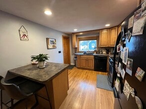 34 Grandview Ave in Watertown, MA - Building Photo - Building Photo