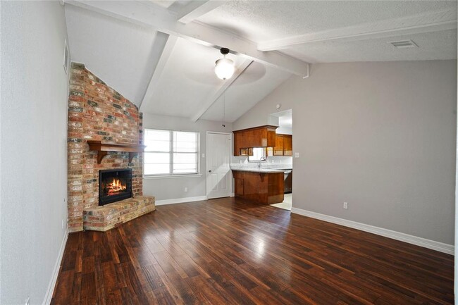 124 White Cedar St in Houston, TX - Foto de edificio - Building Photo