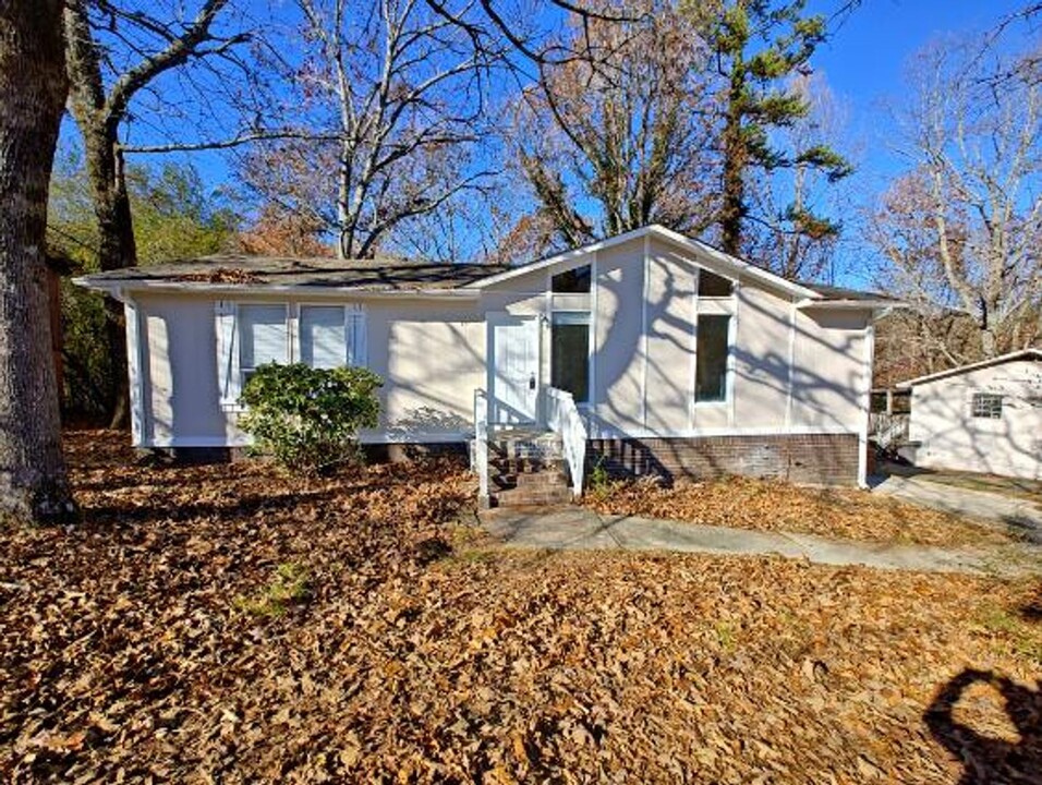 5764 Desoto Dr in Pinson, AL - Building Photo