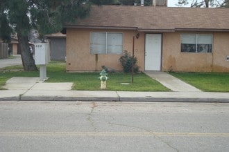 333 Beardsley Ave in Bakersfield, CA - Building Photo - Building Photo