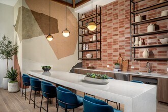 The Hawthorne in Riverside, CA - Foto de edificio - Building Photo