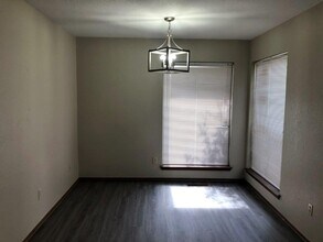 10103 Shadowridge Dr in Oklahoma City, OK - Foto de edificio - Building Photo