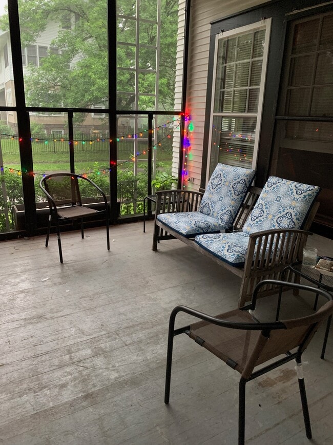 1833 E 9th St in Des Moines, IA - Building Photo - Building Photo