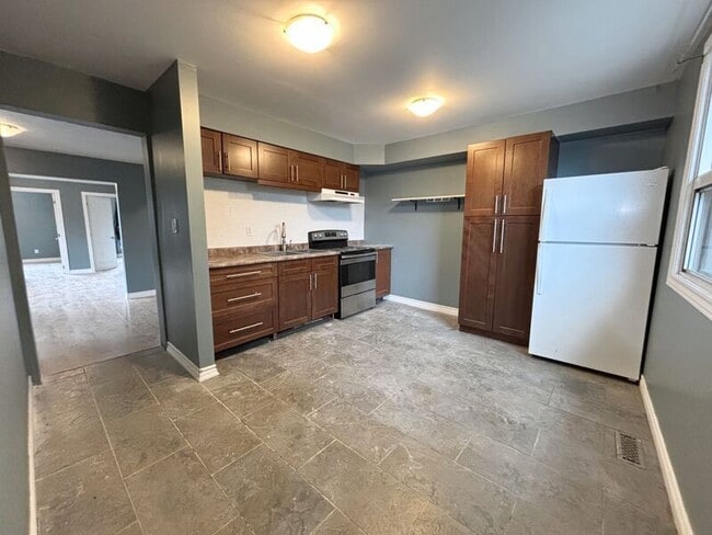 518 Cannon St E in Hamilton, ON - Building Photo - Building Photo