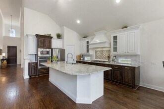 8616 Tuscan Oaks Dr in McKinney, TX - Building Photo - Building Photo