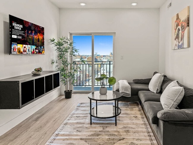 property at 2400 E Huntingdon St