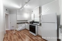 1443 W Berteau Ave in Chicago, IL - Building Photo - Building Photo