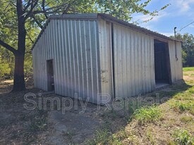 1107 Esma St in Greenville, TX - Building Photo