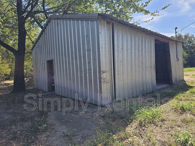1107 Esma St in Greenville, TX - Foto de edificio