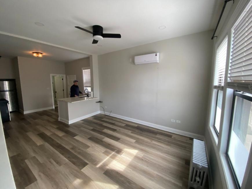 2658 W Huron St in Chicago, IL - Building Photo