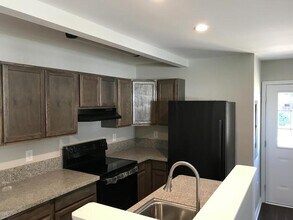 632 N Broad St in Mooresville, NC - Building Photo - Building Photo