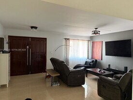 2430 SW 22nd Terrace in Miami, FL - Building Photo